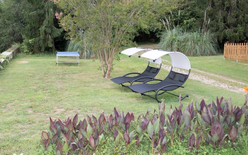 Gartenliege mit Dach