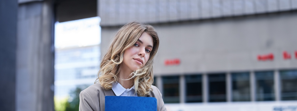 Unterstützung für Jungen Frauen bei der Ausbildung oder Job suche
